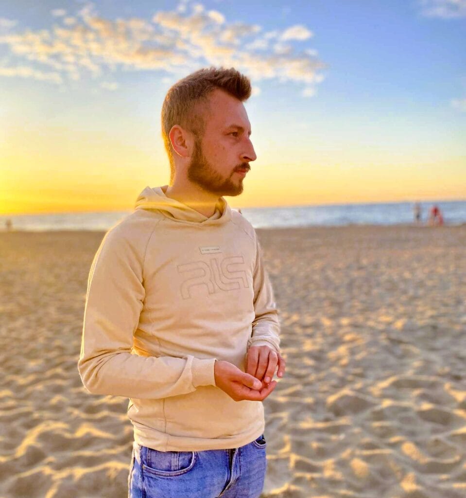 Kacper Bartosiewicz – web developer wspierający rozwój firm